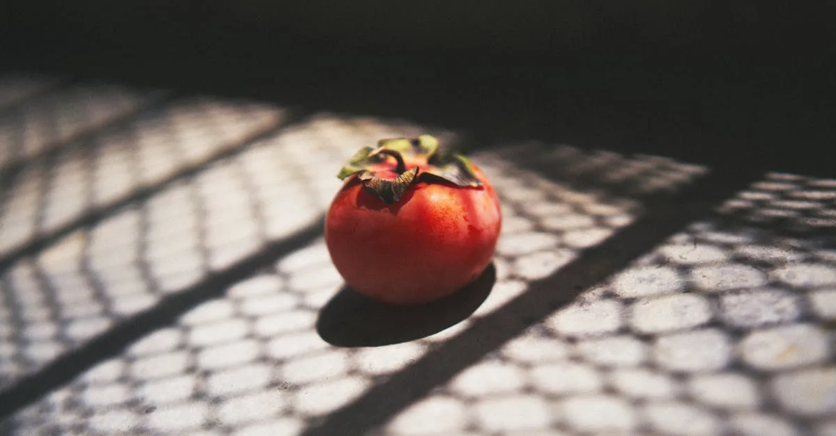 découvrez les bienfaits du kaki pour la santé : riche en vitamines, antioxydants et fibres, il favorise la digestion, renforce le système immunitaire et améliore la santé cardiovasculaire.