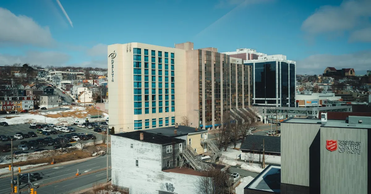 découvrez belleville, un quartier animé et multiculturel de paris, riche en histoire, art et gastronomie, idéal pour une balade authentique.