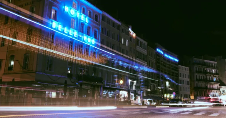 découvrez belleville, un quartier dynamique et culturellement riche de paris, offrant une ambiance conviviale, des rues animées, et une diversité unique.